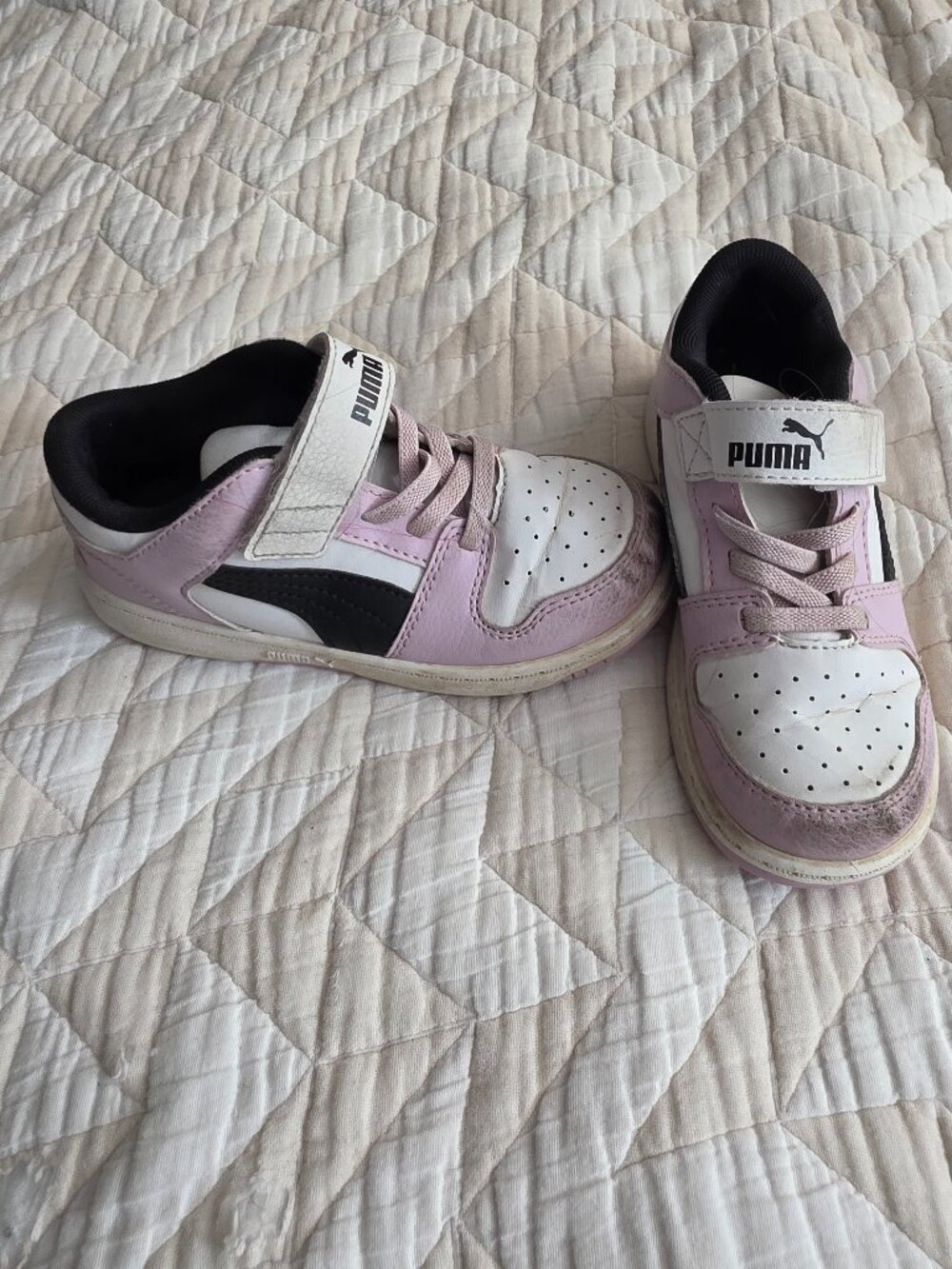 PUMA TODDLER SNEAKERS SIZE 10C